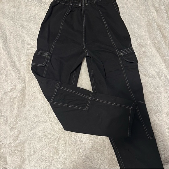 Black Cargo Style Pants (Stretchy waistband) - Picture 5 of 9
